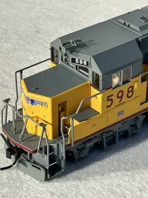 Beautiful ATLAS Trainman Union PacificGP-38 Diesel Engine HO