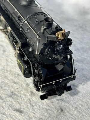 Beautiful Rivarossi NYC/StL RR 2-8-4 Berkshire Locomotive/ 2 Passenger Car Set
