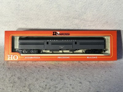 Beautiful Rivarossi Union Pacific “Overland “ RR 6-Car Passenger Set HO