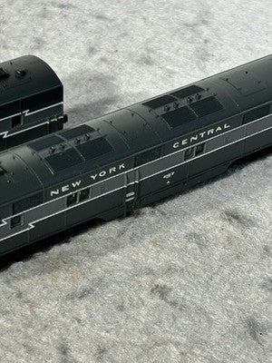 Vintage Life Like New York Central RR Lightning Scheme E-7 Loco Set A/B  N Gauge
