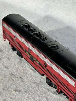 Striking Stewart/KATO Lehigh Valley RR F-7A/B Phase I Set A Pwrd./B Unpwrd. HO