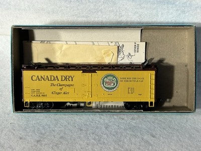 Colorful Athearn Canada Dry 40’ Billboard Box Car HO