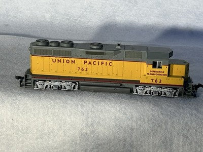 Stalwart KATO Union Pacific Railroad GP-35 Diesel Engine HO