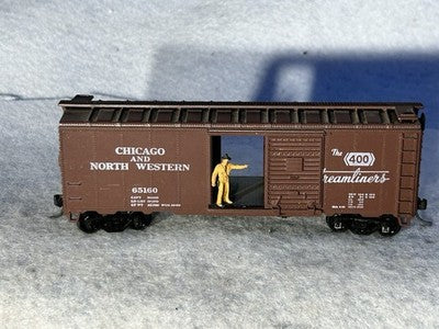 Nice Athearn C & NW RR 40’ Box Car HO KD Couplers/Weighted/Metal Wheels (No Box)