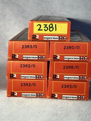 Nice Proto/Rivarossi  Lehigh Valley PA engine/ 7 Car Passenger Set, HO