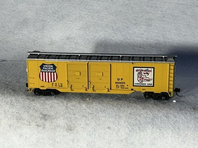 Beautiful Athearn Union Pacific RR Double Door 50’ Box Car HO (Ex Box)