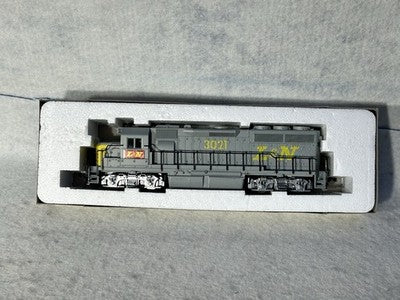 Nice ATLAS/KATO GP-40 Louisville & Nashville RR Locomotive HO