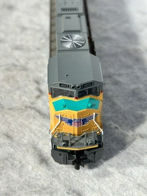 Beautiful KATO Union Pacific RR SD-70M Excursion Diesel Engine N GAUGE