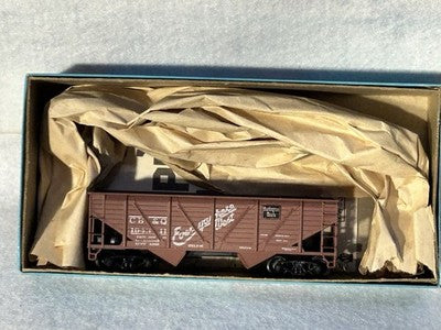 Cool Athearn Open 2-Bay  Hopper Kits Mixed Roads HO