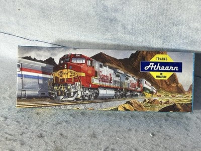 Nice Athearn Cargill 3-Bay Center Flow Covered Hopper Car Kit HO