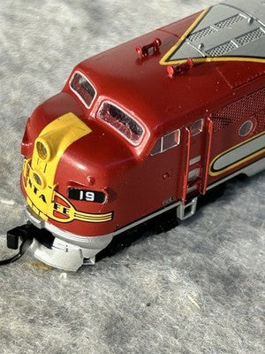 Sharp Intermountain Santa Fe RR F-3A War Bonnet DCC Ready N Gauge Loco