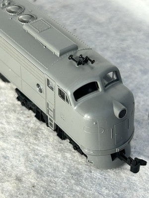 Nice  KATO Undecorated E-8/9 A Diesel Engine N GAUGE