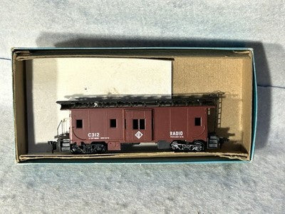 Nice Athearn Blue Box Erie Lackawanna RR Bay Window Caboose HO