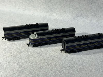 Regal Stewart/KATO B &O F-3 A/B/A Phase 2 Set, A’s Powered, B Unpowered HO