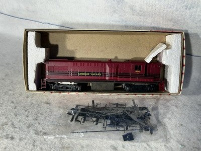 Cool Stewart Lehigh Valley RR Baldwin AS 616 Diesel Loco HO