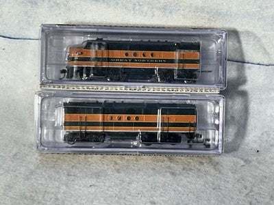 Nice Intermountain GN Empire Builder RR  FT-A/B Both Units Pwrd. Locomotive Set