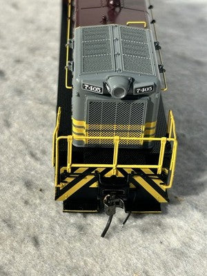 Nice Rapido Canadian Pacific RR SW-9 Switcher Engine #7405 DCC Ready HO