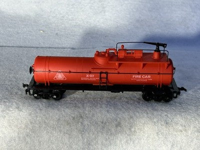 Cool COX Big Pine Fire Tank  Car HO