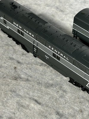Vintage Life Like New York Central RR Lightning Scheme E-7 Loco Set A/B  N Gauge