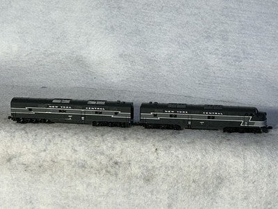 Vintage Life Like New York Central RR Lightning Scheme E-7 Loco Set A/B  N Gauge