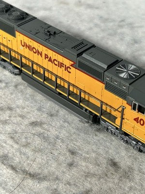 Beautiful KATO Union Pacific RR SD-70M Excursion Diesel Engine N GAUGE