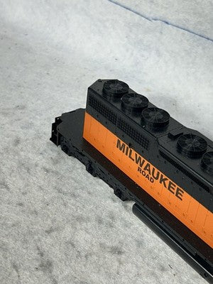 Beautiful KATO Milwaukee Road SD-40-2 Diesel Locomotive HO (Ex Box, Railings)