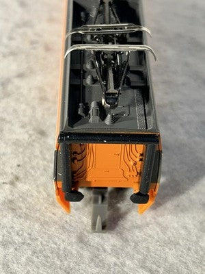 Sleek LIMA  Golden Series HO InterCity Train Set Pwrd. Loco, Dummy, 2 Pass. Cars