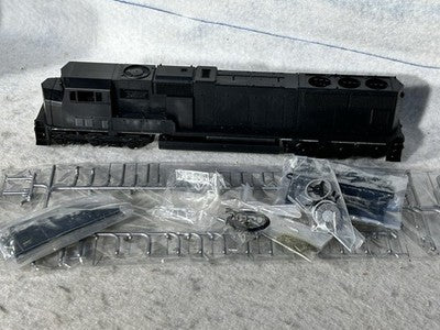 Nice Athearn Genesis Undecorated SD- 75i BNSF Cab DCC Ready Loco HO