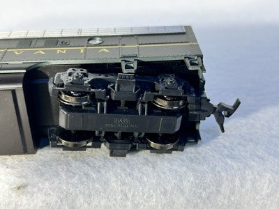 Stout Stewart/KATO  F-7-A/B Phase I Late PENNSY Locos Both Powered