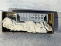 Nice Roundhouse  Erie Lackawanna RR 2-Bay Ribbed Side Covered Hopper Car HO