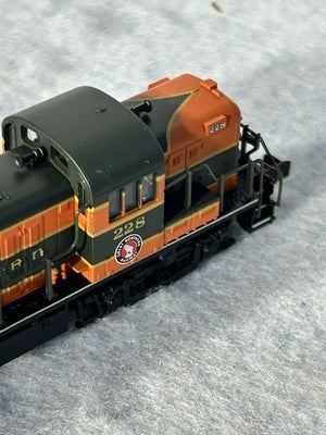Colorful Atlas Classic Great Northern RR Alco RS-3 Loco N Gauge