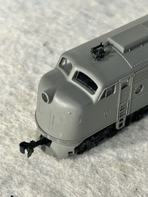 Nice  KATO Undecorated E-8/9 A Diesel Engine N GAUGE