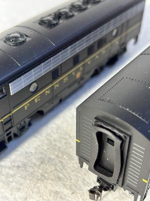 Stout Stewart/KATO  F-7-A/B Phase I Late PENNSY Locos Both Powered