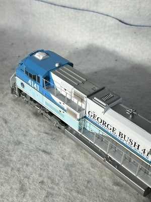Cool Athearn Genesis George HW Bush SD-70ACE DCC/Sound HO