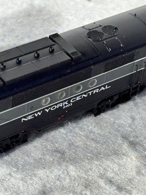 Nice Intermountain New York Central RR  Lightning FT-A/B Both Powered Loco Set N
