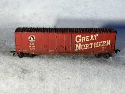 Nice Athearn Great Northern RR Weathered 50’ Double Door Box Car HO (Ex Box)