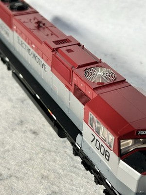 Nice Athearn Genesis EMD SD-70M Lease Unit Diesel Engine DCC Ready HO