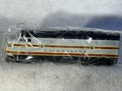 Fallen Flag Stewart Lackawanna F-3 A/B Engine Set Phase II HO