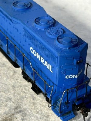 Nice Athearn Custom Painted Conrail RR  GP-35 Diesel Engine HO