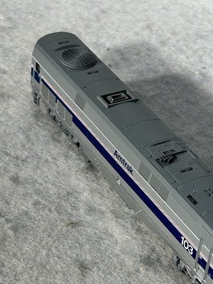 Sleek KATO Amtrak P-42 Genesis Phase IV Locomotive N