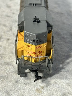 Cool Life Like Union Pacific RR High Nose GP-38/40 HO (Ex Box)