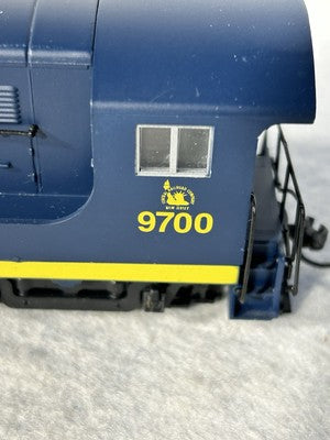 Sharp Walthers HR-10-44 Central Of New Jersey RR HO Switcher ( Incorrect Box)