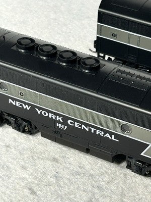 Nice Stewart/KATO NYC  RR LIGHTNING STRIPE F-3 A/B/A Set A’s Pwrd./ B Unpwrd. HO