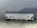 Nice Atlas New York Central RR 4-Bay Center Flow Covered Hopper Car N Gauge