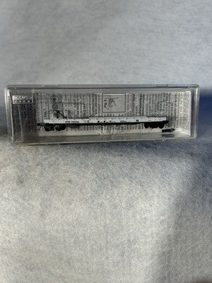 Nice Micro Trains Santa Fe RR 57’ Flat Car N Gauge