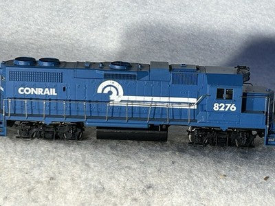 Handsome Athearn Blue Box Conrail GP-38-2 Locomotive HO