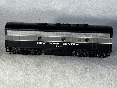 Nice  Bachman Plus Lightning Scheme NYC RR  F-7A /B Both Powered DCC Ready HO