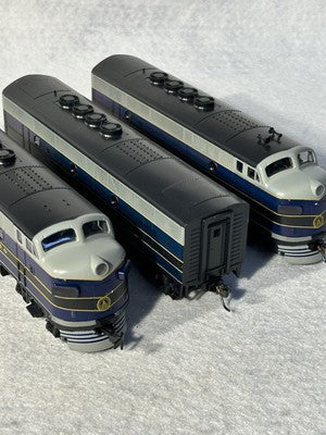 Regal Stewart/KATO B &O F-3 A/B/A Phase 2 Set, A’s Powered, B Unpowered HO