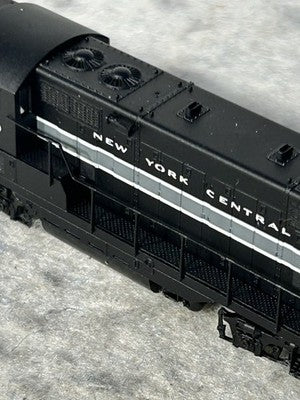 Handsome Atlas New York Central RR Lightning Scheme GP-7 # 5810 Loco N Gauge