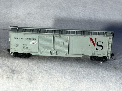 Nice Athearn Norfolk Southern RR 50’ Double Door Box Car K-D’s HO (Ex Box)